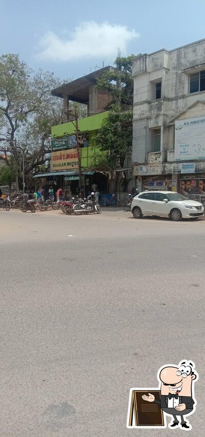 Check out how Dr Ajmal Khan clinic looks outside