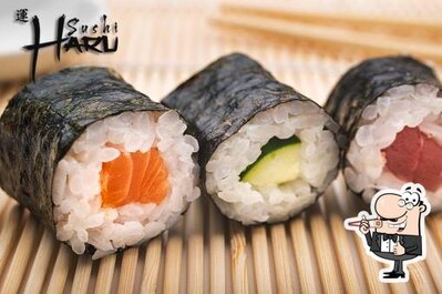 Rolos de sushi são servidos no Haru Sushi