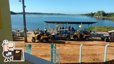 Você pode espairecer no na área externa do Lagoa dos Tambaquis Beach Club