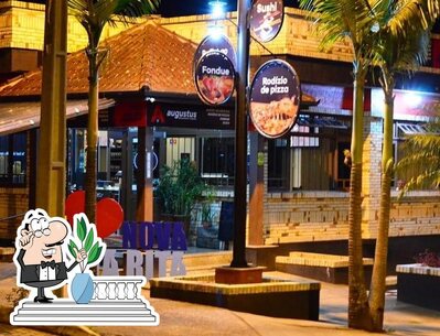 O exterior do augustu's bar