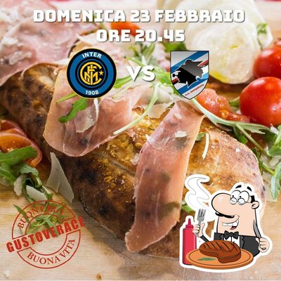 Goditi l'ampia varietà di piatti di carne