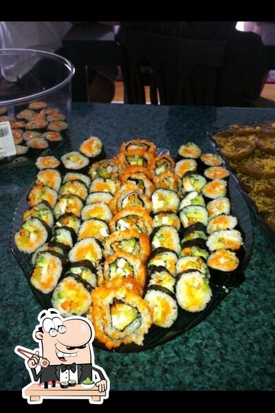 Les sushis sont des aliments célèbres provenant du Japon