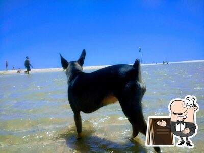 O exterior do Lua Cheia Barraca de Praia