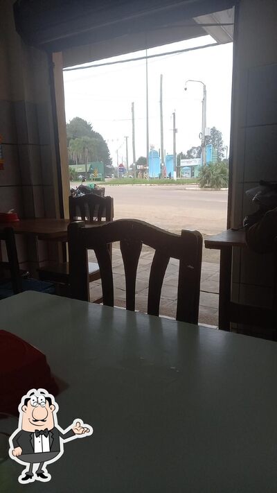 Veja imagens do interior do Lancheria eldorado