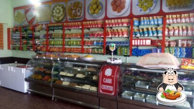 Food at bikaneri Misthan Bhandar