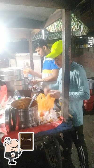 MoMos Centre photo