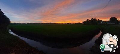 You can get some fresh air outside കാപ്പിൽമുട്ട് ഷാപ്പ്