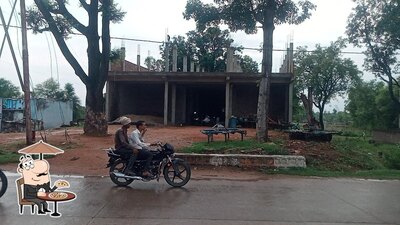 Check out how Hotel the rajwada looks outside