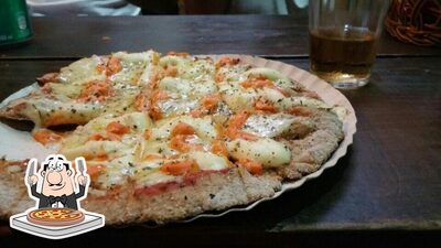 No Budega Bar Pizzaria, você pode pedir pizza