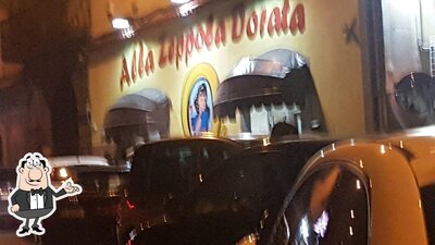 Dai un'occhiata agli interni di Alla Zeppola Dorata Vietri