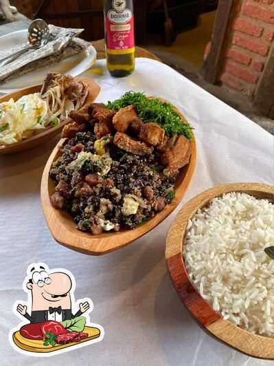 Pratos de carne são oferecidos no Restaurante Alecrim