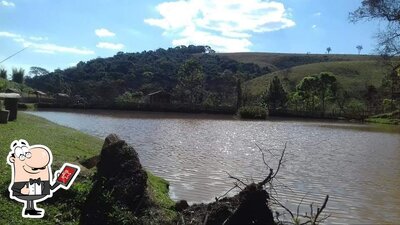 Você pode espairecer no na área externa do Pesqueiro do Rokao