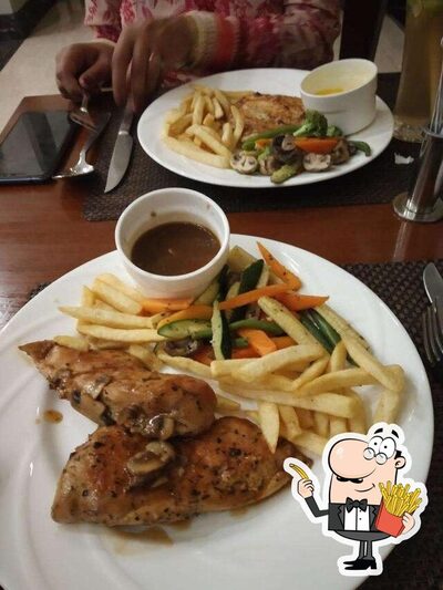 At Cafe 55 - Park Inn you can try French fries