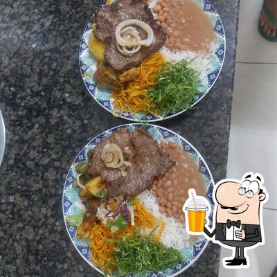 Peça diferentes drinques disponíveis no Café Regional