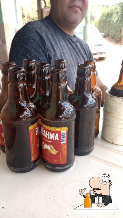 Bar do Culeiro/Rei do litrinho fornece uma variedade de drinques
