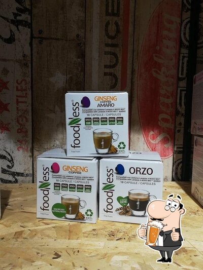 Puoi ordinare un rinfrescante bicchiere di birra chiara o scura