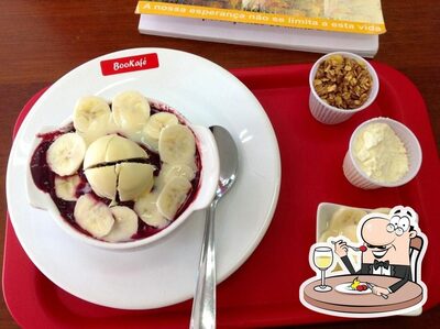 Platos en BooKafé