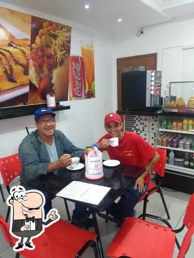 O interior do Maiza Lanches Boituva SP