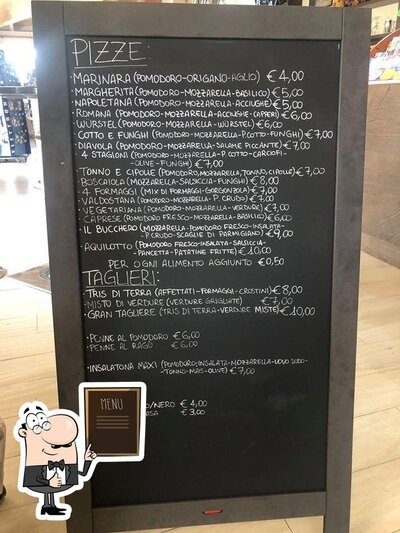 Leggi il menu sulla lavagna