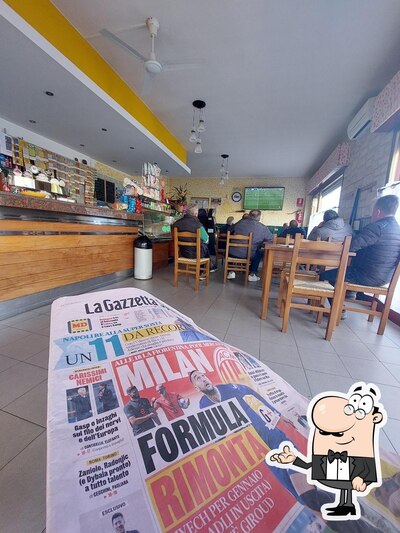 Gli interni di Bar Al Canton