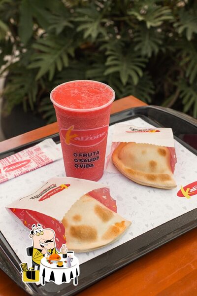 Comida em Mini Kalzone | Villa Romana Shopping