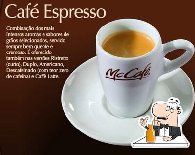McCafé serve uma variedade de bebidas