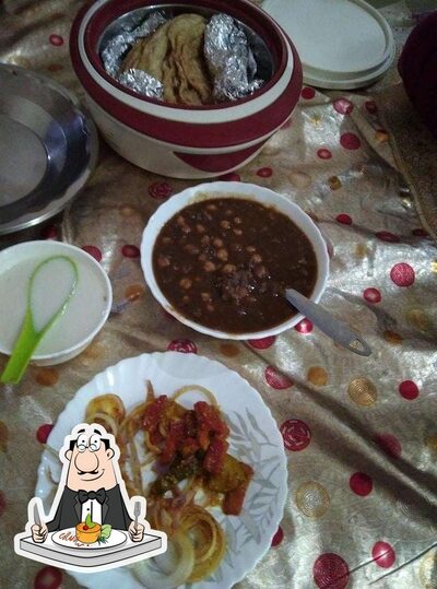 Food at Sardar Ji Ke Mashoor Chhole Bhature - Punjabi Zaika