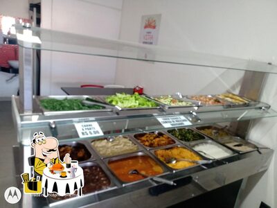 Comida em Restaurante Tia Zélia