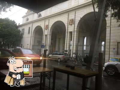Gli esterni di Sano Italiano