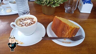 Experimente diversos bebidas servidos no Cafeteria AFIR