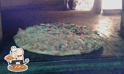 Scegli una pizza alla pizzeria Pizzeria Gianni 3