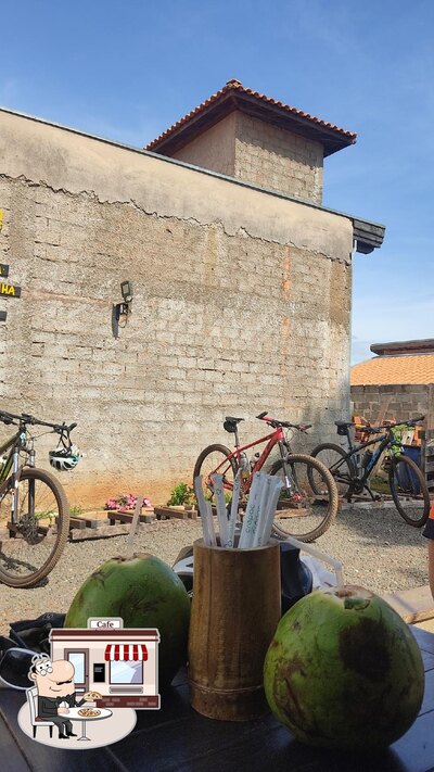 Veja imagens do exterior do Point do Pedal