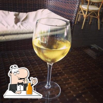 Puoi ordinare un drink dal menu