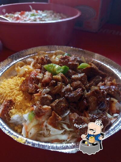 Platos en Sinhora lanches