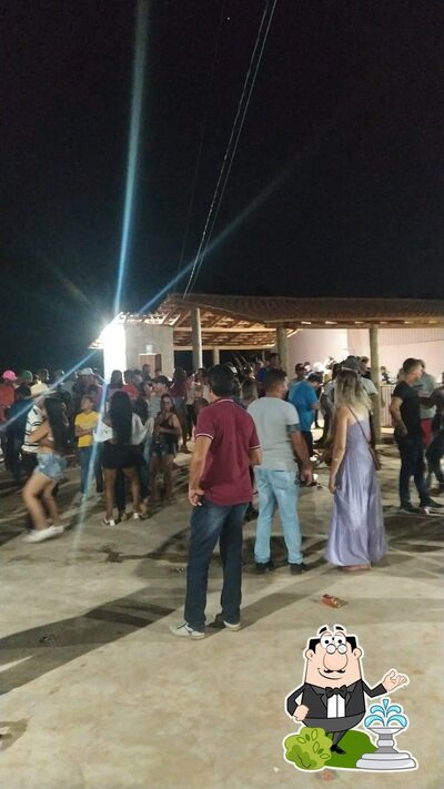 Veja a área externa do Bar imperial Ipanema-MG