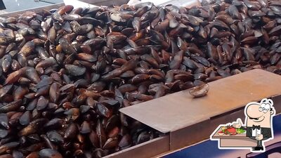 Les clients de L'R du Port peuvent profiter de nombreux repas à base de fruits de mer