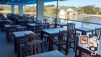 O interior do Restaurante E Choperia Lago Yara