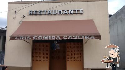 Você pode espairecer no na área externa do Restaurante Cris Comida Caseira