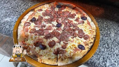 Peça diferentes tipos de pizza