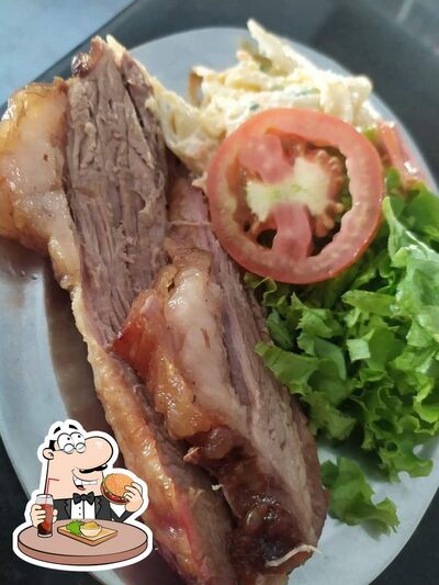 Experimente um hambúrguer no Restaurante e Churrascaria Paim