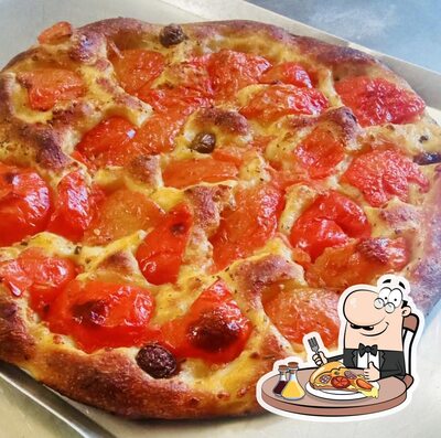 A Panificio Regina, puoi ordinare una bella pizza