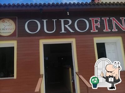 o exterior é uma característica importante do Restaurante OuroFino
