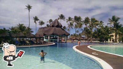 Você pode espairecer no exterior Bar Molhado