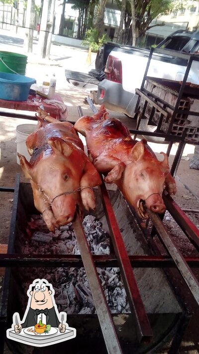 Comida em Aquilás praça