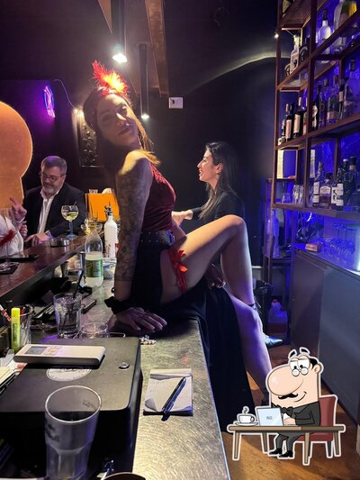 Dai un'occhiata agli interni di Rush club Roma