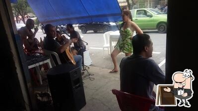 Descubra o exterior do Bar Coisa Fina