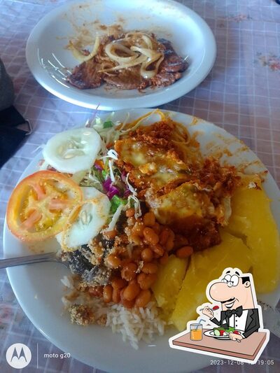 Comida em Restaurante Alto Refúgio