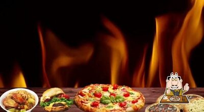 No J&D Gourmet Marmitas e Pizzas, você pode pedir pizza