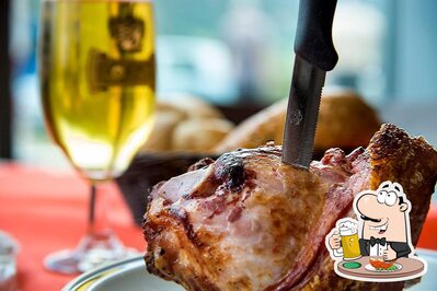 Puoi goderti un rinfrescante bicchiere di birra chiara o scura
