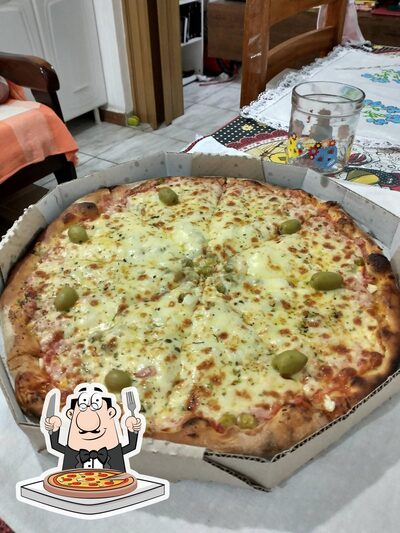 Escolha pizza no Pretti Pizzaria
